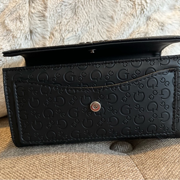 Guess Black Wallet - Picture 2 of 3